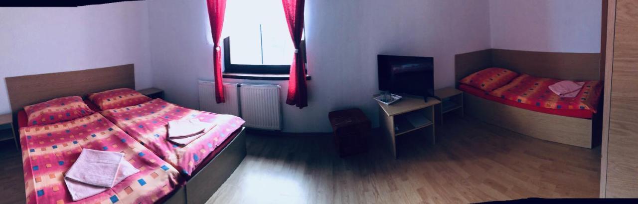 Penzion Pramen Liptovske Sliace Exteriör bild