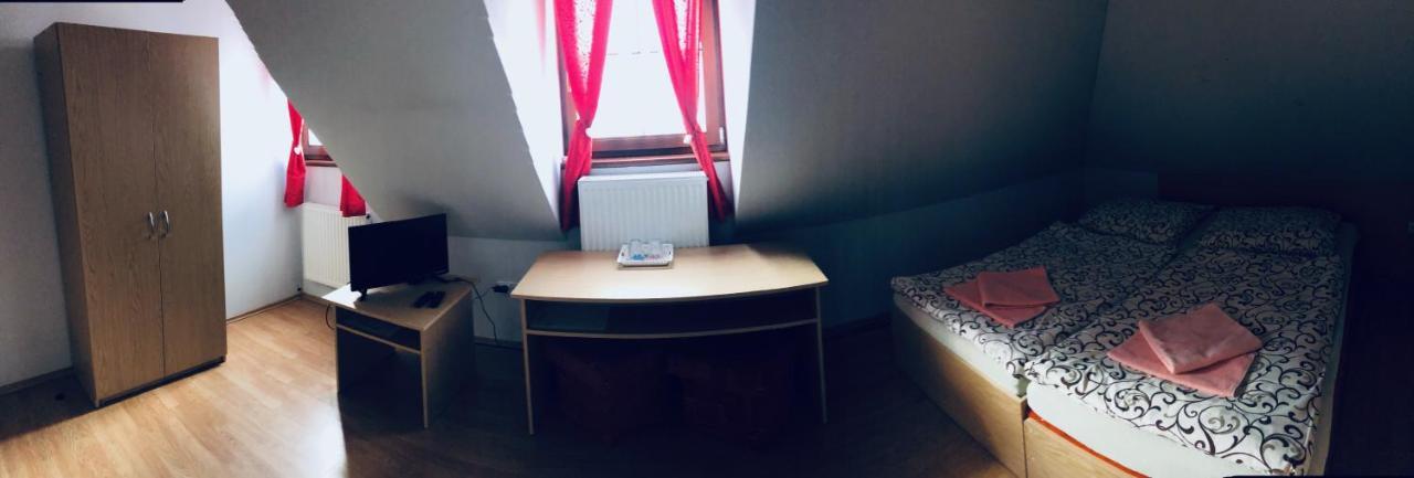 Penzion Pramen Liptovske Sliace Exteriör bild