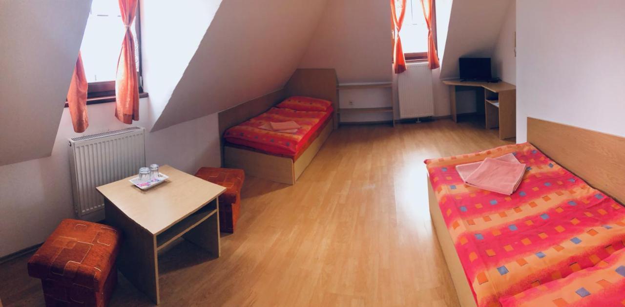 Penzion Pramen Liptovske Sliace Exteriör bild